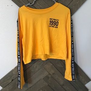 Hip New York crop top